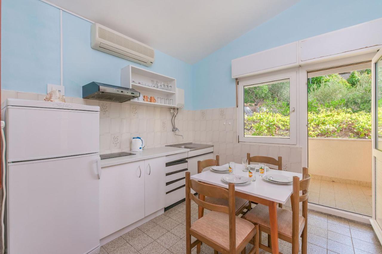 Apartments Marija Duće Екстериор снимка